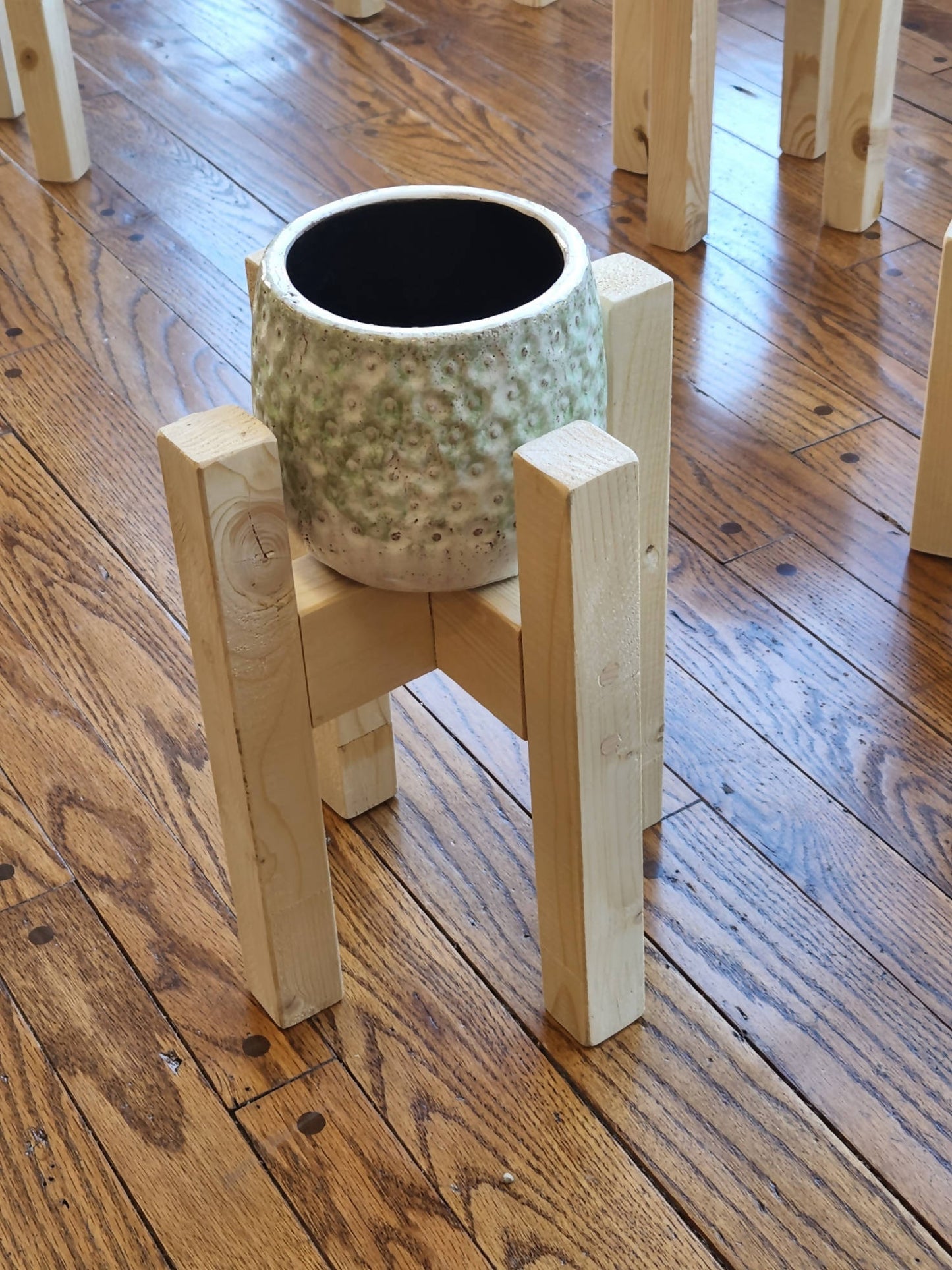 Flower Pot with Stand